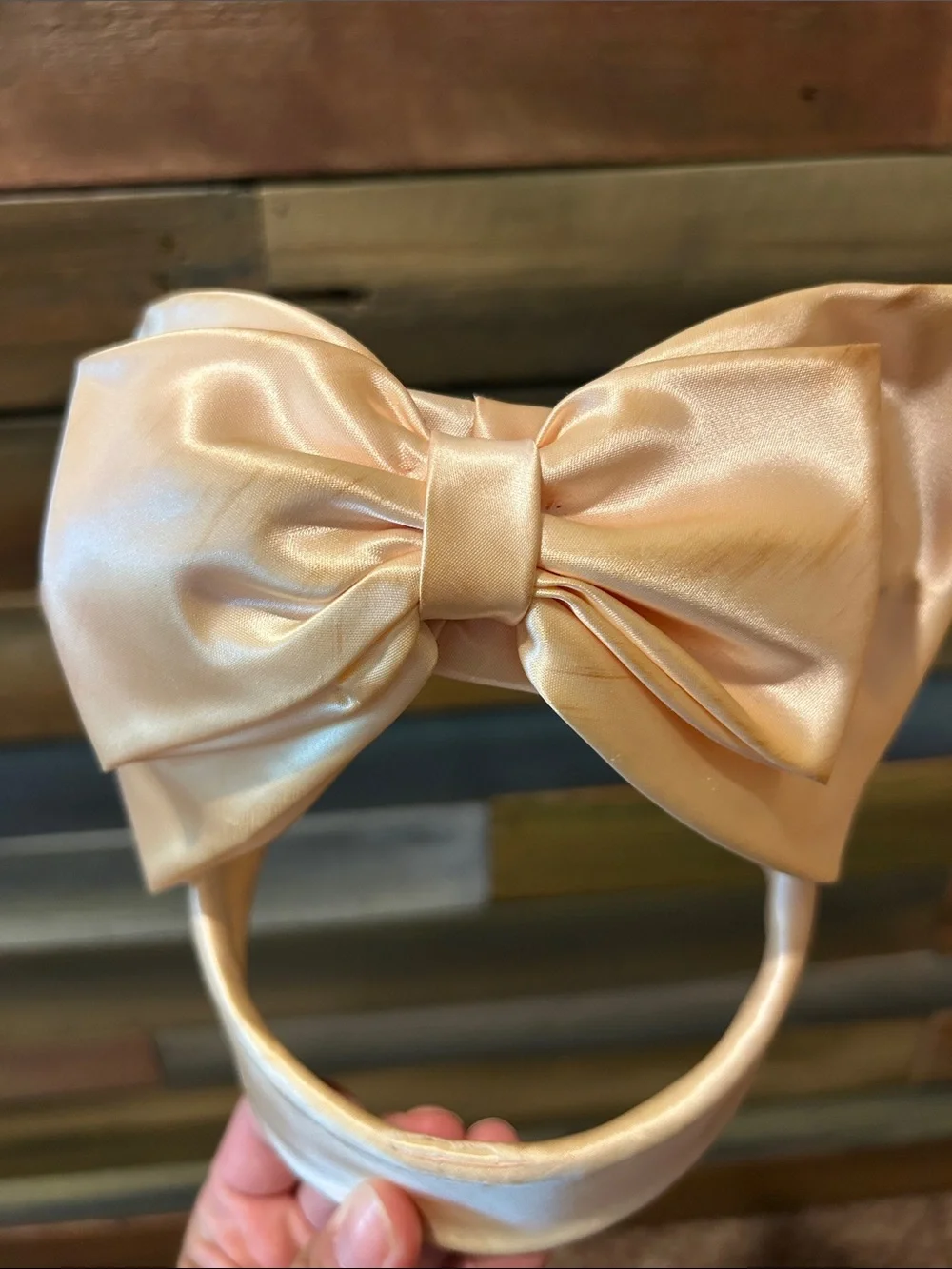 Vintage Satin Bow Fascinator in Peach Cream